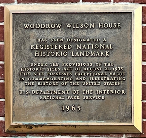 Plaque